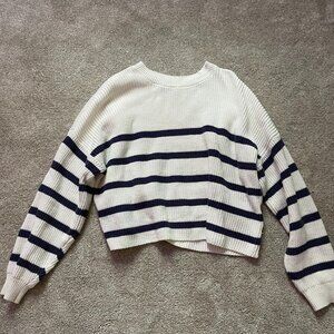black and white stripped hollister sweater